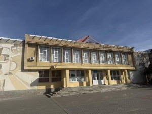 В ЛИЦЕЕ ИМ. С. БАРАНОВСКОГО ОБНОВЛЯЮТ КРОВЛЮ: проект на 2,7 млн. леев завершат до конца года