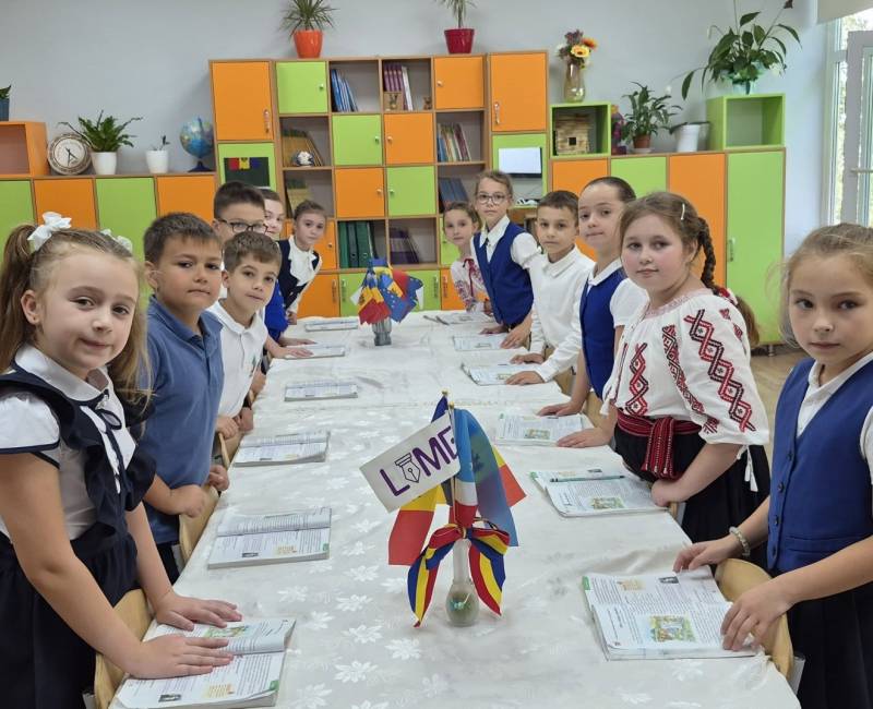 В ШКОЛАХ ГАГАУЗИИ ПРОХОДИТ НЕДЕЛЯ РУМЫНСКОГО ЯЗЫКА