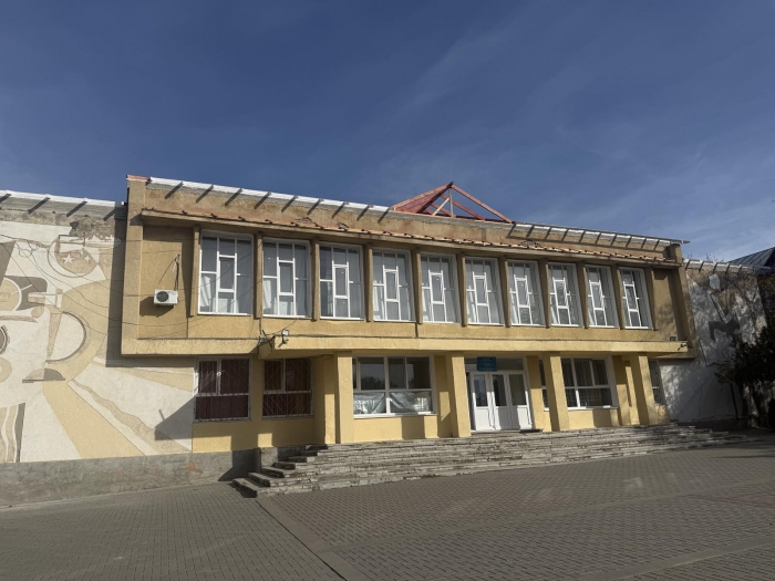 В ЛИЦЕЕ ИМ. С. БАРАНОВСКОГО ОБНОВЛЯЮТ КРОВЛЮ: проект на 2,7 млн. леев завершат до конца года