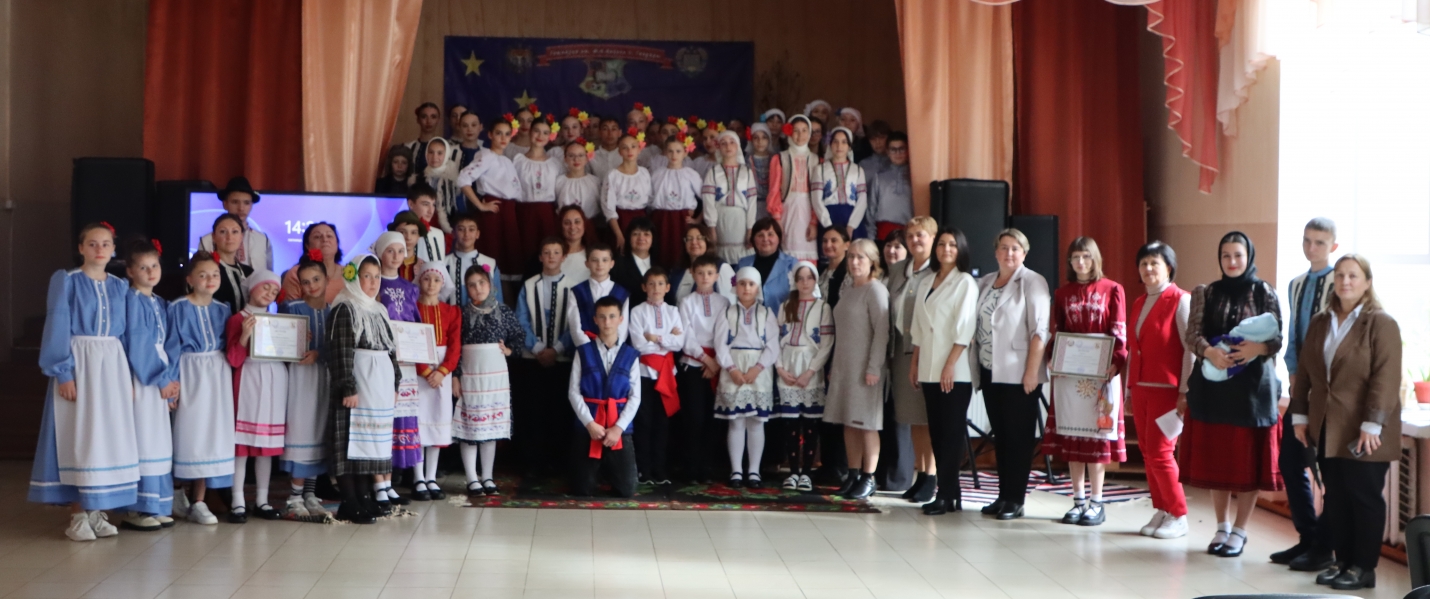 С ЛЮБОВЬЮ К РОДНОМУ КРАЮ И ЛЮДЯМ: в с.Гайдар прошел фестиваль, посвящённый Ф. Ангели